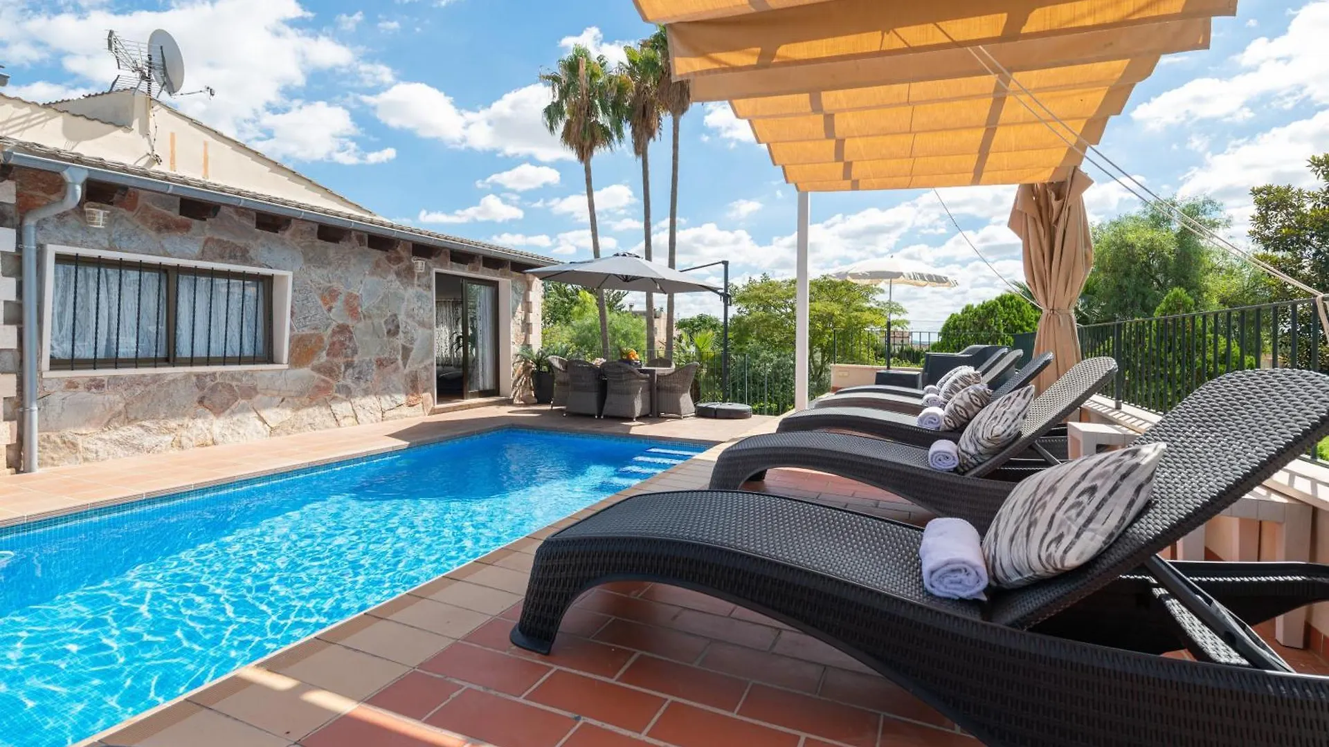 Refugi De Les Aguiles Villa Lloseta
